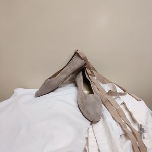 Joan & David suede beige flats